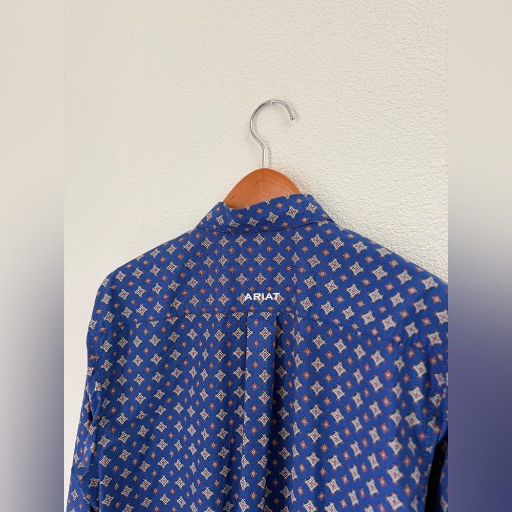 ARIAT Blue Patterned Classic Fit Button Down Long… - image 7
